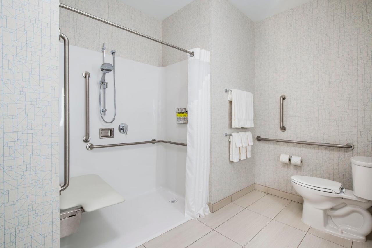 Holiday Inn Express & Suites Kelowna - East By Ihg Eksteriør billede